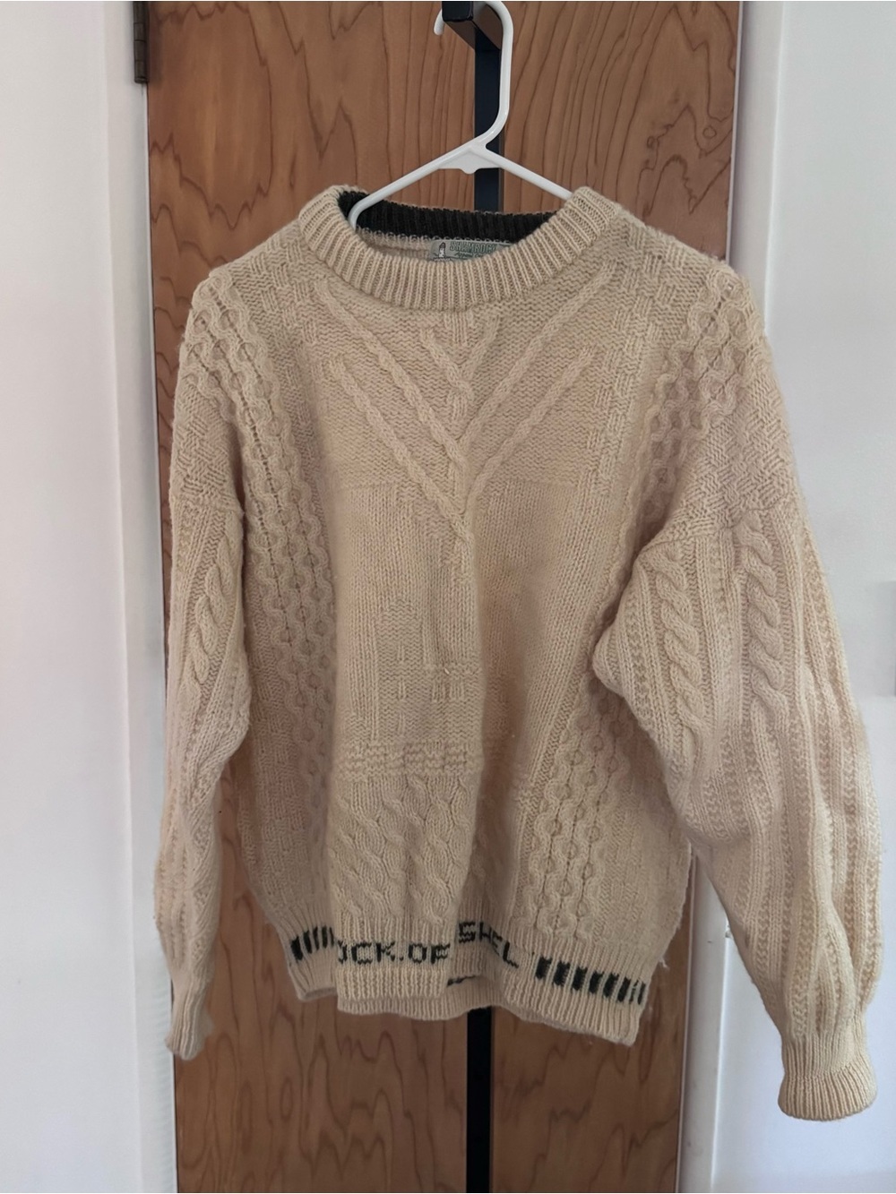 Shamrock Apparel Original Wool Chunky Cable Knit Cream Sweater men Large